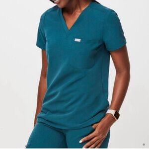 *NWT* FIGS Catarina One-Pocket Scrub Top Caribbean Blue Size LARGE